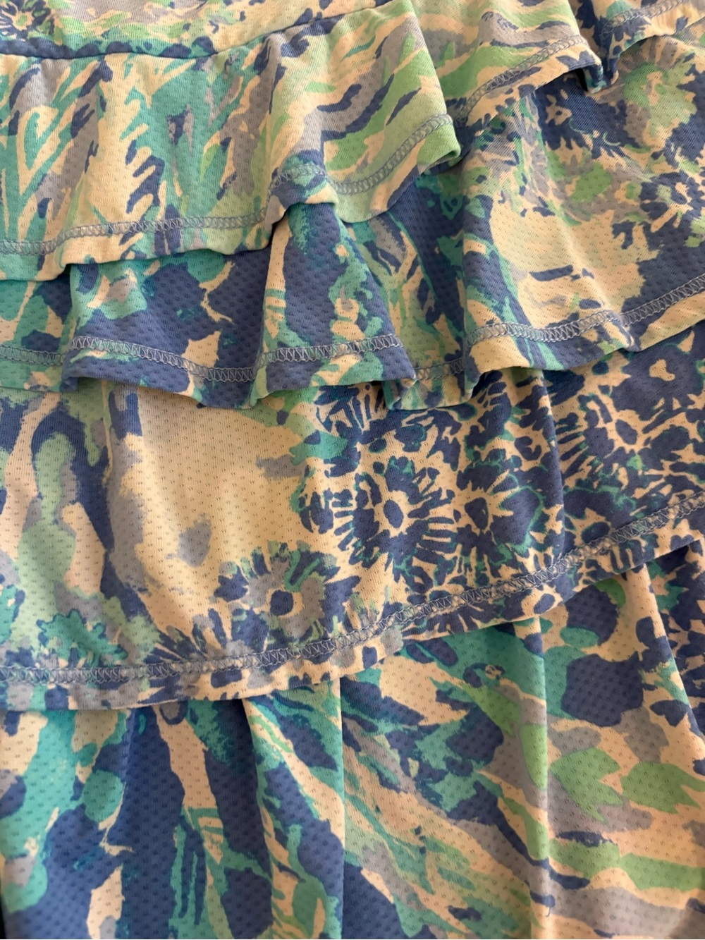 Lilly Pulitzer Light Blue Luxletic Active Top - Picture 2 of 3
